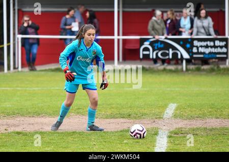 Briton Ferry, Wales. 18. Mai 2019. Torhüterin Catrin Thomas aus Pontardawe Town im Einsatz beim U14 West Wales Women's and Girls' League Cup Finale zwischen den Mumbles Rangers und Pontardawe Town auf der Old Road in Briton Ferry, Wales, Großbritannien am 18. Mai 2019. Quelle: Duncan Thomas/Majestic Media. Stockfoto