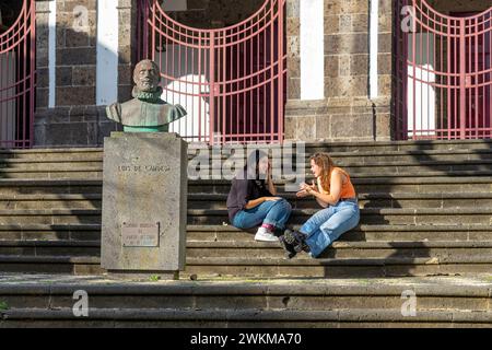 Büste zu Ehren von Luis Vaz de Camões, Ponta Delgada-São Miguel-Azoren-Portugal.3-3-2024 Stockfoto