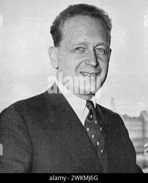 DAG HAMMARSKJÖLD (1905–1961) schwedischer Diplomat hier, während Generalsekretär der Vereinten Nationen um 1955 Stockfoto