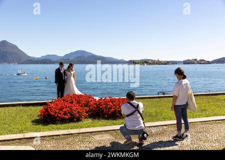 Der Lago Maggiore liegt westlich seines berühmteren Nachbarsees, dem Comer See, mit fast einem Viertel des nördlichen Teils des Sees in der Schweiz. Stockfoto