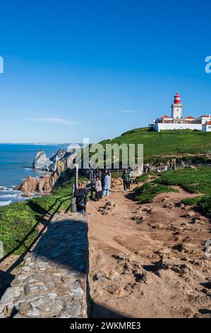 Der Leuchtturm Cabo da Roca über dem Atlantik auf Portugals und Kontinentaleuropas westlichster Ausdehnung. Stockfoto