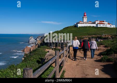 Der Leuchtturm Cabo da Roca über dem Atlantik auf Portugals und Kontinentaleuropas westlichster Ausdehnung. Stockfoto