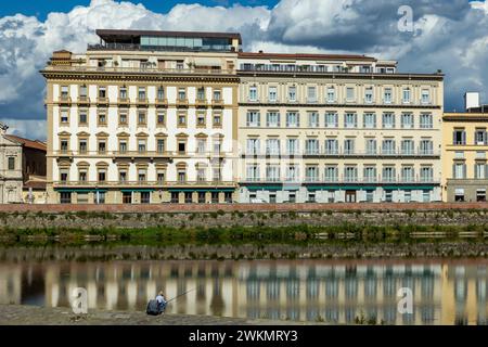 Historische Architektur, Renaissance-Denkmäler und belebte Straßen in Florenz, Italien, dem Herzen der Toskana. Stockfoto