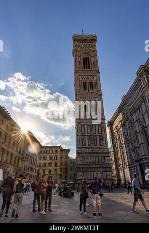 Historische Architektur, Renaissance-Denkmäler und belebte Straßen in Florenz, Italien, dem Herzen der Toskana. Stockfoto