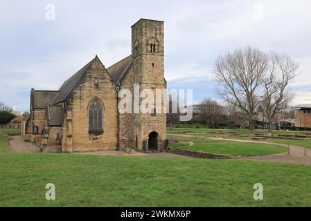 St Peter's Monkwearmouth in Sunderland, eine der ältesten Kirchen Großbritanniens aus dem Jahr 674 mit einer 1300-jährigen Geschichte, Nordengland, Großbritannien Stockfoto