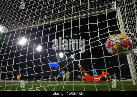 Neapel, Italien. Februar 2024. In Aktion während des UEFA CHAMPIONS LEAGUE-Fußballspiels zwischen NAPOLI und BARCELLONA im Diego Armando Maradona Stadium in Neapel, Italien - Mittwoch, 21. Februar 2024. ( Alessandro Garofalo/LaPresse ) Credit: LaPresse/Alamy Live News Stockfoto