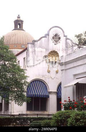 Hot Springs, Arkansas, USA, 1993. Äußere des Quapaw Bathhouse aus dem 19. Jahrhundert, erbaut 1922. Stockfoto