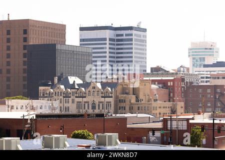 Nachmittagsblick auf die historische Skyline der Innenstadt von Wichita, Kansas, USA. Stockfoto