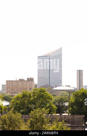 Nachmittagsblick auf die historische Skyline der Innenstadt von Wichita, Kansas, USA. Stockfoto