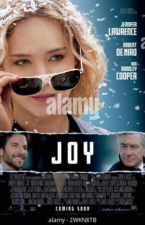 Joy (2015) von David O. Russell mit Jennifer Lawrence, Robert de Niro und Bradley Cooper. Die Biografie basiert locker auf Joy Mangano, der zum Gründer und Matriarch einer mächtigen Familienunternehmen-Dynastie Aufstieg. US-Poster mit einem Blatt ***NUR FÜR REDAKTIONELLE ZWECKE***. Quelle: BFA / Twentieth Century Fox Stockfoto