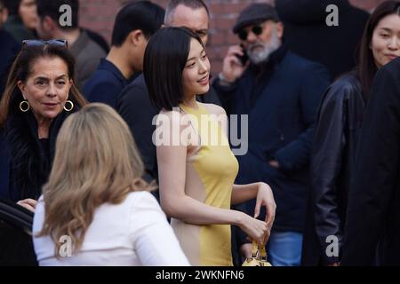 News - FENDI - FW 24-25 - Prominente und Street-Style an Ju-Jin besucht die Fendi Fashion Show während der Milan Fashion Week Womenswear Herbst/Winter 2024 - 2025 am 21. Februar 2024 in Mailand. Foto: Cinzia Camela. Mailand Via Solari Italien Copyright: XCinziaxCamelax/xLiveMediax LPN 1245474 Stockfoto