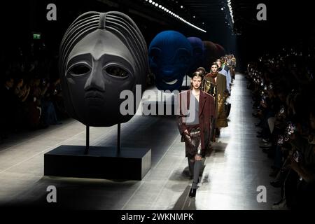 Mailand, Italien. Februar 2024. ETRO Herbst/Winter 2024 Runway während der Milan Fashion Week am 2024. Februar - Mailand, Italien 21/02/2024 Credit: dpa/Alamy Live News Stockfoto