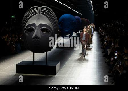 Mailand, Italien. Februar 2024. ETRO Herbst/Winter 2024 Runway während der Milan Fashion Week am 2024. Februar - Mailand, Italien 21/02/2024 Credit: dpa/Alamy Live News Stockfoto