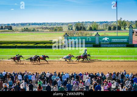 Keeneland, Lexington, Kentucky, 18. Oktober 2023: Keenealand Fall Race Meet Event, Ziel des Rennens 2 Stockfoto