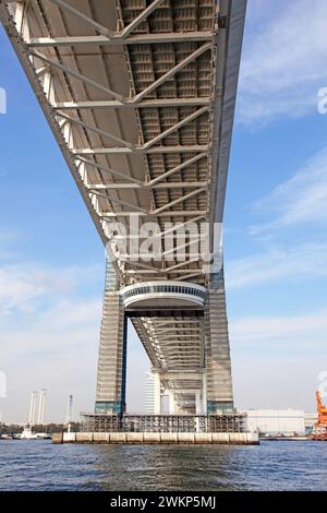 Die yokohama Bay Bridge in der Yokohama Bay, Präfektur Kanagawa, Japan Stockfoto