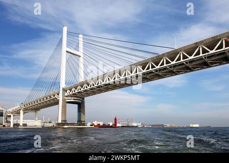 Die yokohama Bay Bridge in der Yokohama Bay, Präfektur Kanagawa, Japan Stockfoto