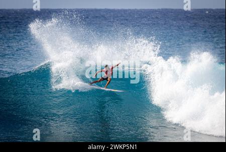 Haleiwa, HI, USA. Februar 2024. Kanoa Igarashi aus Japan wurde am 21. Februar 2024 beim Hurley Pro Sunset Beach Finale am Sunset Beach in Haleiwa, HI, auf dem zweiten Platz. Quelle: Erik Kabik Photography/Media Punch/Alamy Live News Stockfoto