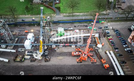 LOCHEM – ein Teil einer im Bau befindlichen Brücke am Goorseweg ist eingestürzt. Der Unfall führte zu zwei Todesopfern. ANP ROLAND HEITINK niederlande aus - belgien aus Stockfoto