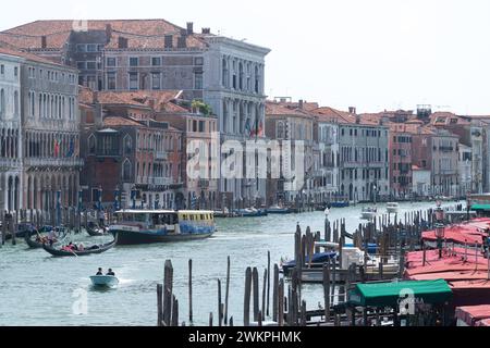 Venezianischer Renaissance-Palazzo Grimani di San Luca von Michele Sanmicheli aus dem 16. Jahrhundert auf dem Canal Grande (Canal Grande) in San Marco sestiere in Histo Stockfoto