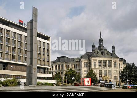 Westböhmisches Museum und Denkmal der Opfer des kommunistischen Terrors (Pamatny sloup obetem komunismu), Plzen, Tschechische Republik Stockfoto