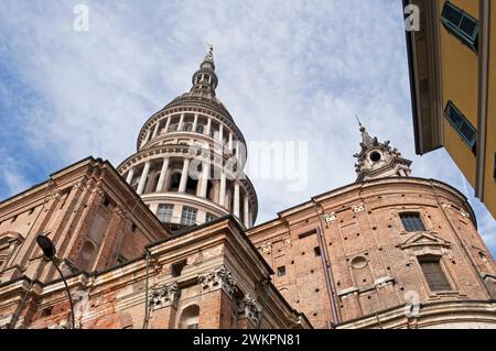 Basilika San Gaudenzio mit dem Antonelli-Dom in Novara, Piemont, Italien Stockfoto