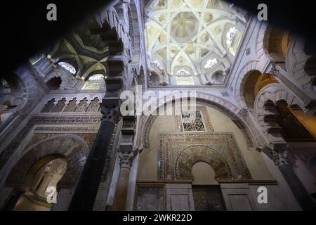 Córdoba, 01/31/2024. Die Restaurierungsarbeiten an der Maqsura der Moschee-Kathedrale beginnen. Foto: Valerio Merino. ARCHCOR. Quelle: Album / Archivo ABC / Valerio Merino Stockfoto