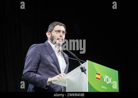 Madrid, 27.01.2024. Hotel Madrid Marriot. Außerordentliche Versammlung der Vox-Partei, wo Santiago Abascal zum Parteiführer erklärt wird. Hochrangige Mitarbeiter wie Ignacio Garrida, Jorge Buxadé, Pepa Millán und viele andere nehmen an der Veranstaltung Teil. Im Bild, der Vizepräsident von Aragon Alejandro Nolasco. Foto: Guillermo Navarro. ARCHDC. Quelle: Album / Archivo ABC / Guillermo Navarro Stockfoto