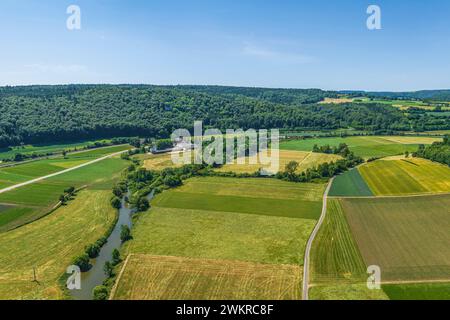 Blick auf das idyllische Altmühltal bei Breitenfurt bei Eichstätt Stockfoto