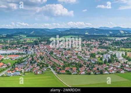 Luftaufnahme der Region um den Kurort Neutrauchburg bei Isny im Allgäu Stockfoto