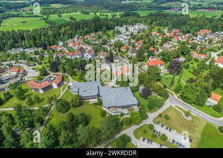 Luftaufnahme der Region um den Kurort Neutrauchburg bei Isny im Allgäu Stockfoto