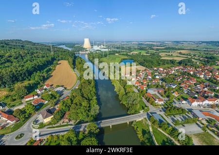 Luftaufnahme in die Region um Niederaichbach im Isartal in Niederbayern im Sommer Stockfoto