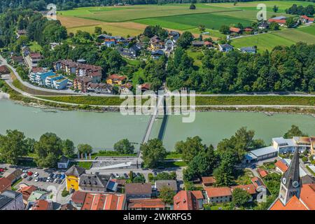 Luftaufnahme der beiden Grenzstädte Laufen und Oberndorf an der Salzach Stockfoto