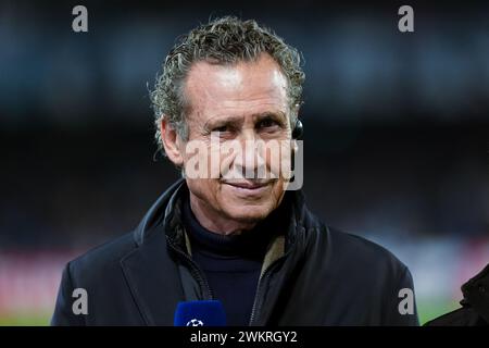 Neapel, Italien. Februar 2024. Jorge Valdano, ehemaliger Spieler von Real Madrid, sieht sich am 21. Februar 2024 im Stadio Diego Armando Maradona im Achtelfinale der UEFA Champions League im ersten Legspiel zwischen SSC Napoli und FC Barcelona an. Quelle: Giuseppe Maffia/Alamy Live News Stockfoto