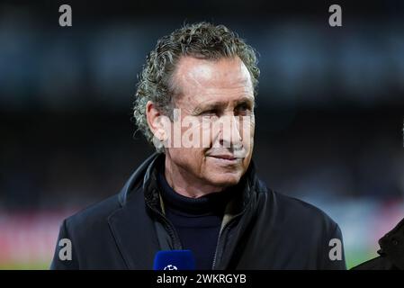 Neapel, Italien. Februar 2024. Jorge Valdano, ehemaliger Spieler von Real Madrid, sieht sich am 21. Februar 2024 im Stadio Diego Armando Maradona im Achtelfinale der UEFA Champions League im ersten Legspiel zwischen SSC Napoli und FC Barcelona an. Quelle: Giuseppe Maffia/Alamy Live News Stockfoto