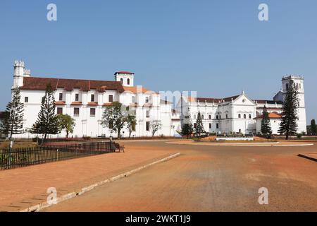 Kirche des Hl. Franziskus von Assisi und Se Cathedral, Old Goa, Indien Stockfoto