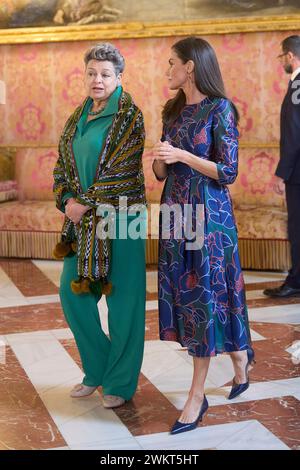 Madrid. Spanien. 20240222, Königin Letizia von Spanien, besucht Sandra Torres ein Mittagessen im Königspalast am 22. Februar 2024 in Madrid, Spanien Stockfoto