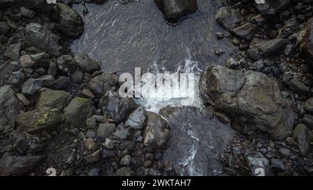 Azoren-Landschaft mit Wasserfällen und Schluchten der Insel Flores. Portugal. Stockfoto