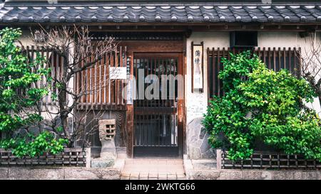 Ogawa-ya, ein altmodisches Aal-Restaurant im japanischen Stil, liegt ein oder zwei Blocks vom Hafen von Shimoda in der Präfektur Shizuoka, japan Stockfoto