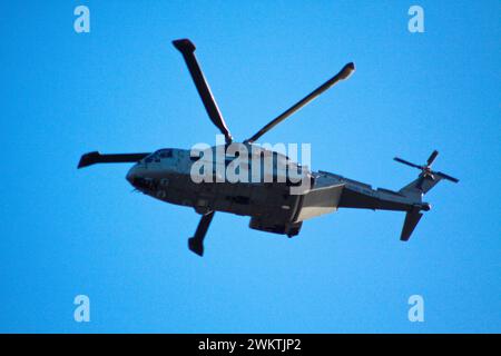 Royal Navy Helicopter Merlin Mk2 fliegt über Chard Somerset England großbritannien Stockfoto