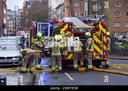 London, Großbritannien. Februar 2024. Die Londoner Feuerwehrleute am Ort eines Brandes in Zentral-London. Quelle: Vuk Valcic/Alamy Stockfoto