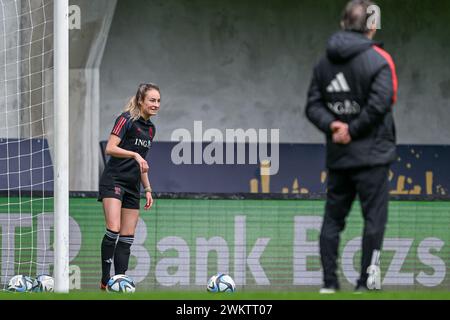 Tessa Wullaert (9) aus Belgien, die während eines MD-1-Transings der belgischen Red Flames vor ihrem Spiel gegen die ungarische Nationalmannschaft im auf-/Abstieg zwischen den Gruppen A und B, dem ersten Legspiel der UEFA Women's Nations League 2023-24, zu sehen war; Februar 2024 in Felcsut , UNGARN . FOTO SPORTPIX | Stijn Audooren Stockfoto