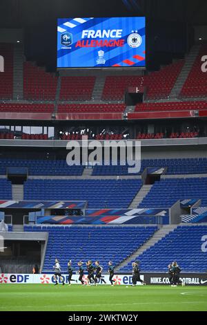 Lyon, Frankreich. Februar 2024. Fußball: Frauen, Nationalliga, vor dem Spiel Frankreich - Deutschland, Groupama-Stadion, Abschlusstraining Deutschland. Die Spieler trainieren. Quelle: Sebastian Gollnow/dpa/Alamy Live News Stockfoto