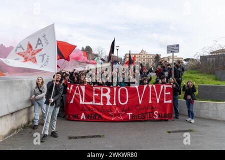 Rom, Italien. Februar 2024. Die Schüler zeigen ein Banner, das Valerio Verbano auf der Piazza Annibaliano in Rom gewidmet ist (Foto: © Matteo Nardone/Pacific Press via ZUMA Press Wire), NUR ZUR REDAKTIONELLEN VERWENDUNG! Nicht für kommerzielle ZWECKE! Stockfoto