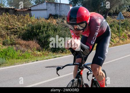 Albufeira, Portugal. Februar 2024. ALBUFEIRA, PORTUGAL - 17. Februar: Thymen Arensman der Niederlande während des Zeitfahrens der 50. Volta Algarve an der Algarve am 17. februar 2024 in Albufeira, Portugal (Foto: Henk Seppen/Orange Pictures) Credit: Orange Pics BV/Alamy Live News Stockfoto