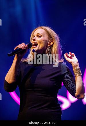 Motorpoint Arena, Nottingham, Großbritannien. 22. Februar 2024, Veranstaltung: Rick Astley unterstützt von Belinda Carlisle. Bildunterschrift: Belinda Carlisle. Bild: Mark Dunn / Alamy Live News (Unterhaltung) Stockfoto