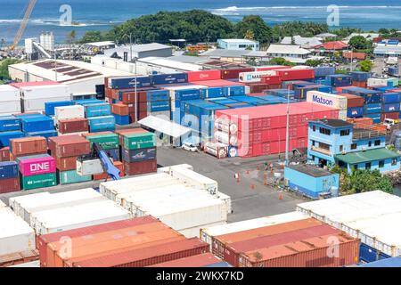 Container gestapelt an der Wharf, Apia, Upolu Island, Samoa Stockfoto