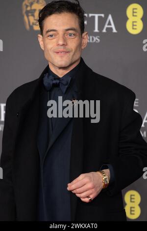 London, Großbritannien. Februar 2024. Im Bild: Rami Malek nimmt an den EE British Academy Film Awards 2024 Teil. Quelle: Justin Ng/Alamy Stockfoto