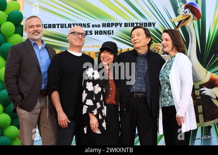 Februar 2024, Los Angeles, Kalifornien, USA: LOS ANGELES, CA - 22. FEBRUAR 2024: James Hong, Gäste einer Zeremonie zu Ehren des Schauspielers James Hong mit Hand- und Fußabdrücken an seinem 95. Geburtstag im TCL Chinese Theatre IMAX. (Kreditbild: © Nina Prommer/ZUMA Press Wire) NUR REDAKTIONELLE VERWENDUNG! Nicht für kommerzielle ZWECKE! Stockfoto