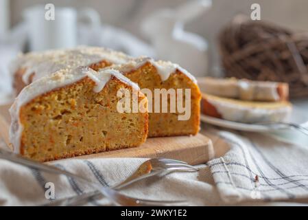 Hausgemachte Karotten-Biskuitkuchen Stockfoto