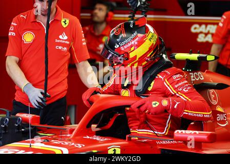 Sakhir, Bahrain. Februar 2024. Carlos Sainz Jr (ESP) Ferrari SF-24. 23.02.2024. Formel-1-Test, Sakhir, Bahrain, Tag Drei. Das Foto sollte lauten: XPB/Alamy Live News. Stockfoto